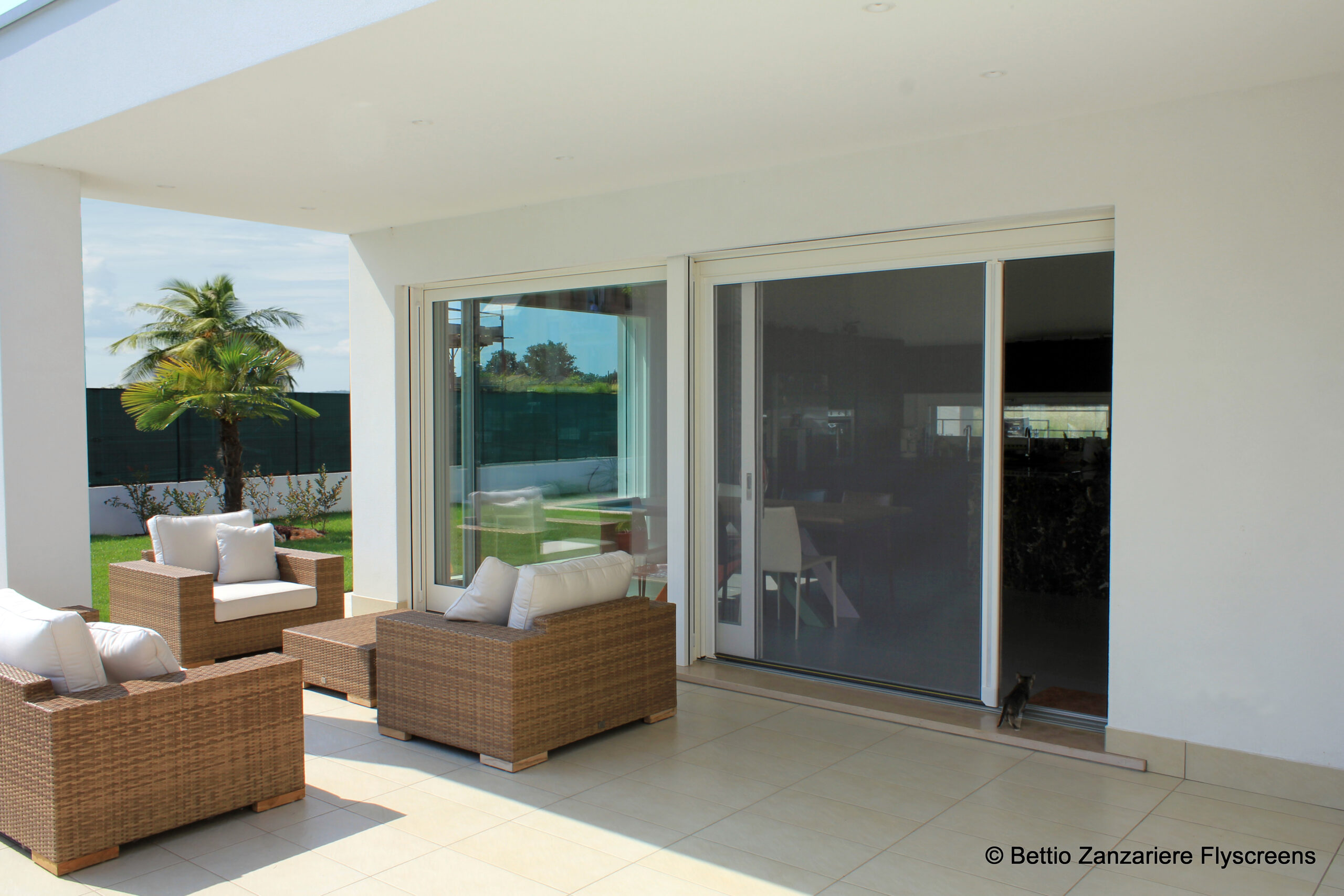 scenica-patio-estate